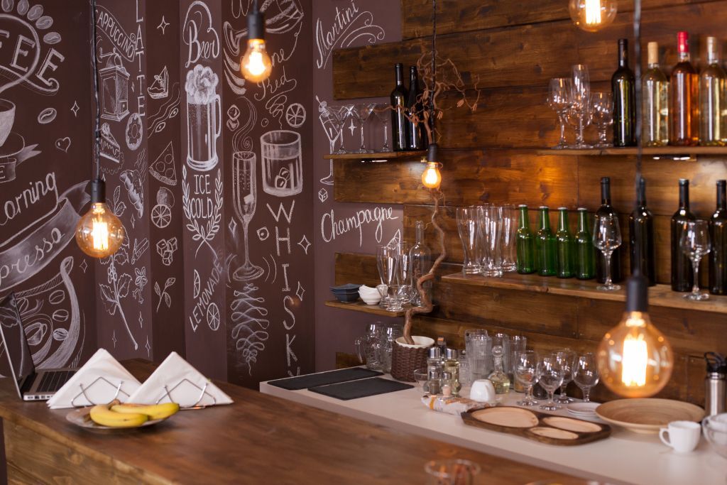 Die besten Ideen, um eine Bar zu dekorieren und sie unwiderstehlich zu machen